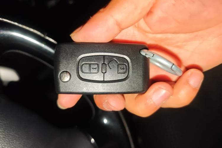 Used Peugeot 4008 2013 2.0L Two-Wheel Drive Fashion Edition Vehicle Key
