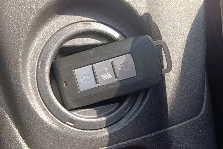 Used Peugeot 4008 2013 2.0L Two-Wheel Drive Luxury Version Vehicle Key