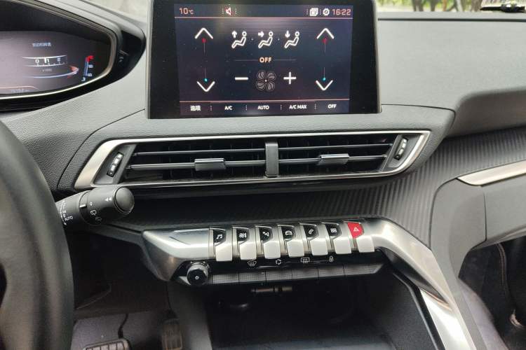 Used Peugeot 4008 2017 350THP Elite Edition Audio And AC Panel
