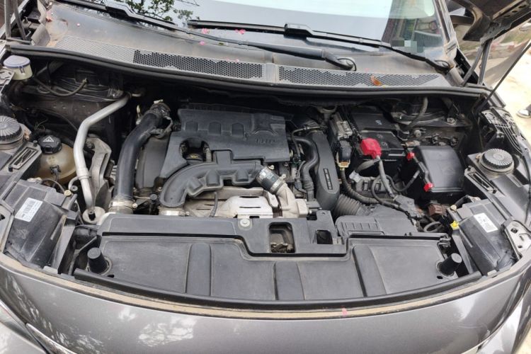 Used Peugeot 4008 2017 350THP Elite Edition Engine Bay