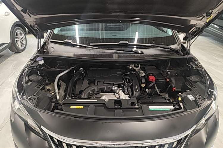 Used Peugeot 4008 2017 350THP Elite Edition Engine Bay
