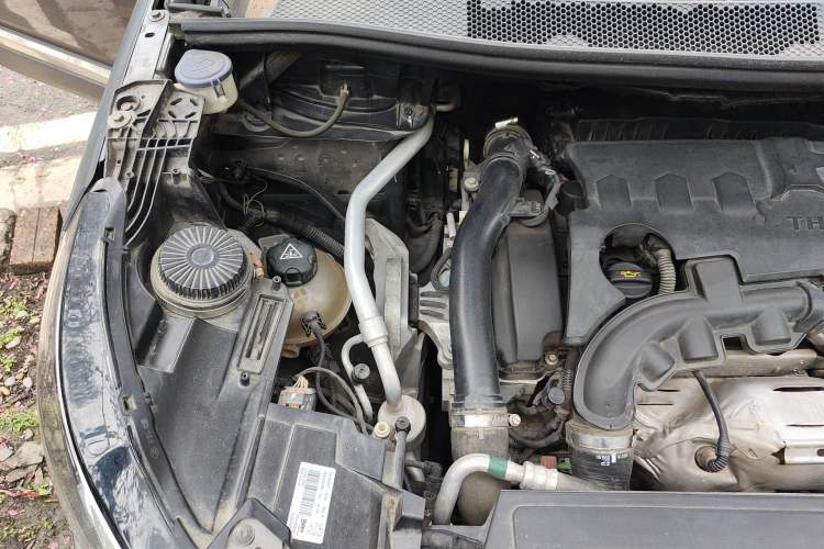 Used Peugeot 4008 2017 350THP Elite Edition Engine Bay Right