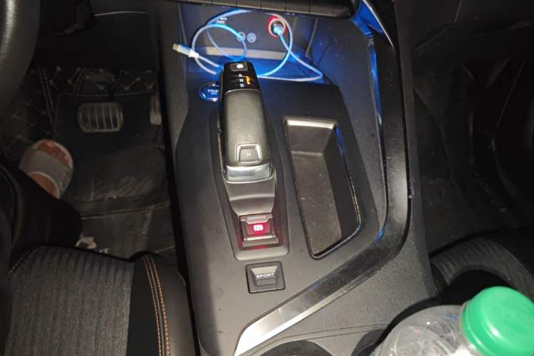 Used Peugeot 4008 2017 380THP Elite Edition Gear Lever