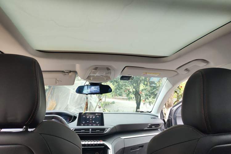 Used Peugeot 4008 2017 350THP Elite Edition Headliner