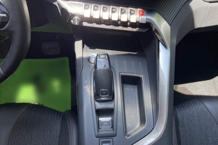 Used Peugeot 4008 2017 350THP Elite Edition Interior 4