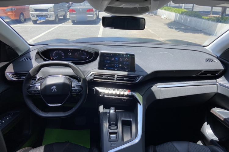 Used Peugeot 4008 2017 350THP Elite Edition Interior 9