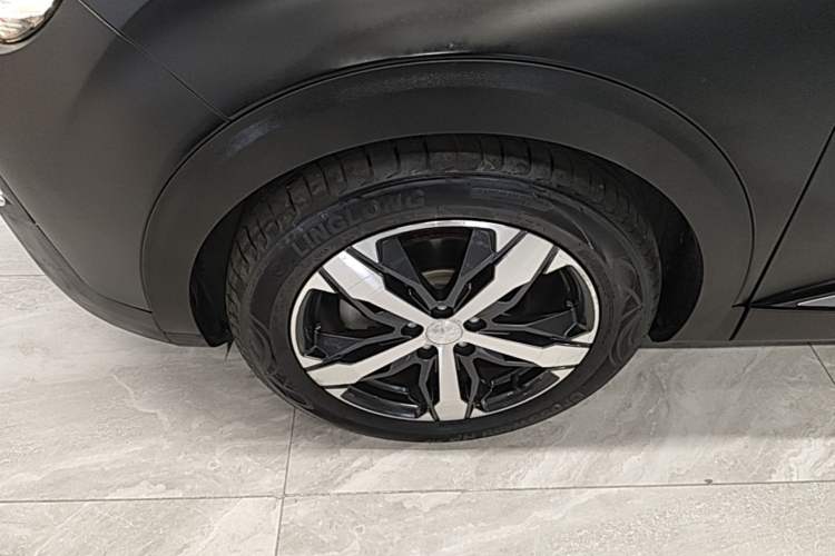 Used Peugeot 4008 2017 350THP Elite Edition Left Front Wheel Hub