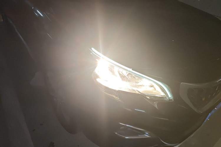 Used Peugeot 4008 2017 380THP Elite Edition Right Front Headlight