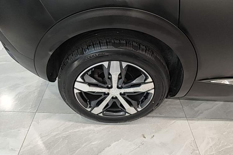Used Peugeot 4008 2017 350THP Elite Edition Right Rear Wheel Hub