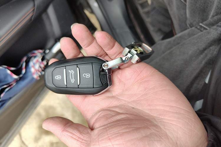 Used Peugeot 4008 2017 350THP Elite Edition Vehicle Key
