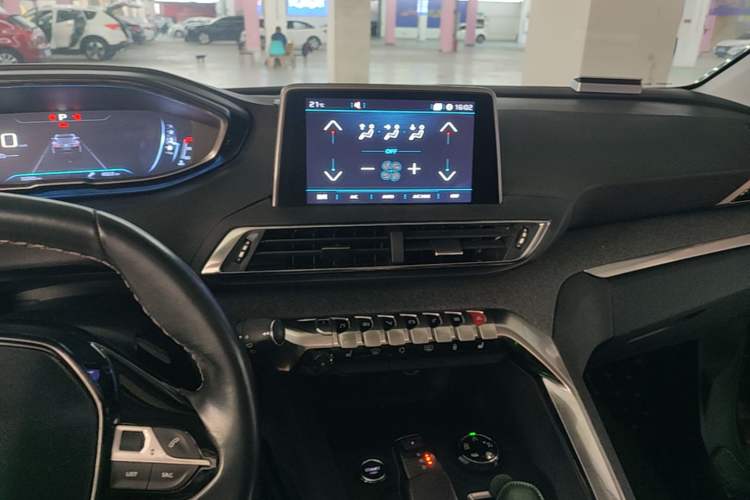 Used Peugeot 4008 2017 350THP Luxury Edition Audio And AC Panel