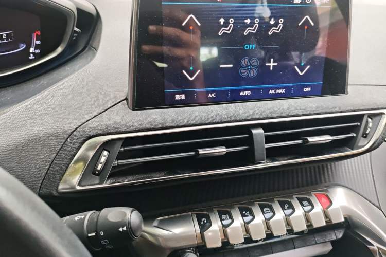 Used Peugeot 4008 2017 350THP Elite Edition Audio And AC Panel