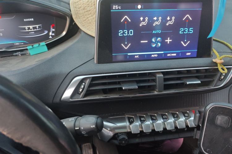 Used Peugeot 4008 2017 350THP Elite Edition Audio And AC Panel
