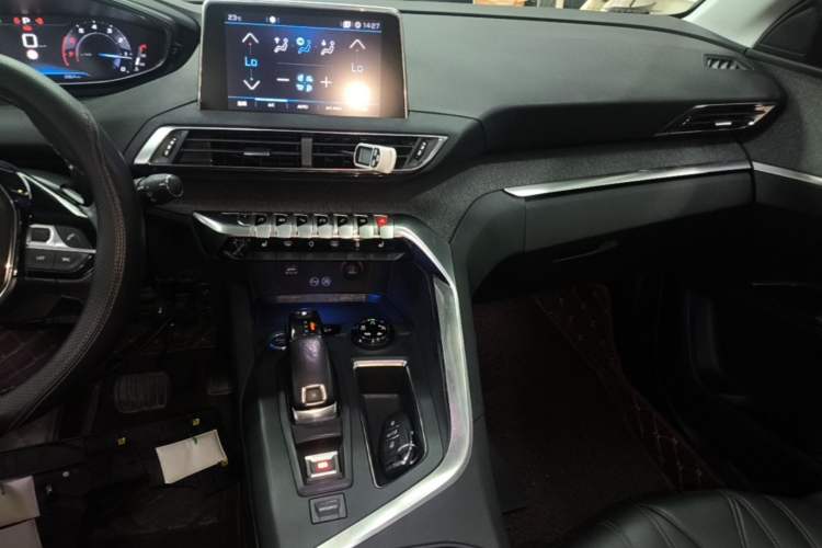 Used Peugeot 4008 2017 350THP Luxury Edition Audio And AC Panel