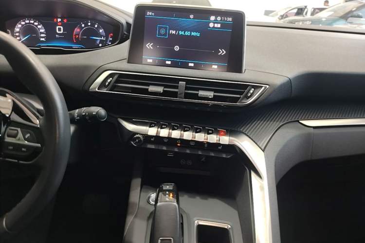 Used Peugeot 4008 2017 350THP Elite Edition Audio And AC Panel