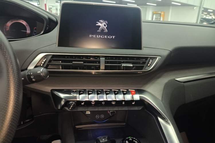 Used Peugeot 4008 2017 380THP Luxury GT Edition Audio And AC Panel