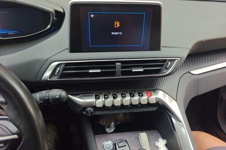 Used Peugeot 4008 2017 350THP Elite Edition Audio And AC Panel