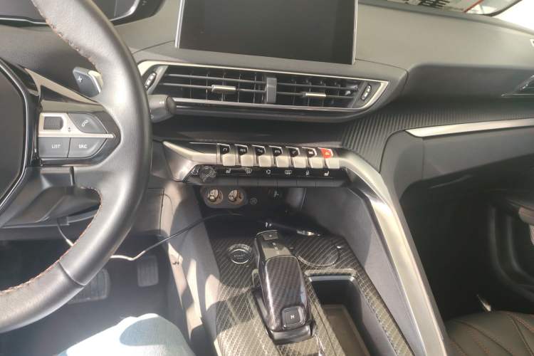 Used Peugeot 4008 2017 350THP Luxury Edition Audio And AC Panel