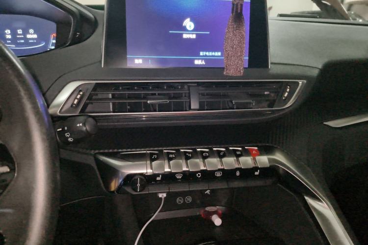 Used Peugeot 4008 2017 350THP Elite Edition Audio And AC Panel