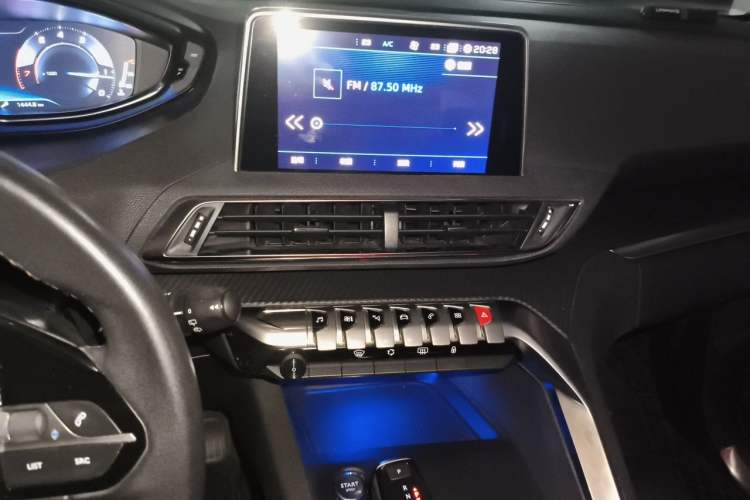 Used Peugeot 4008 2017 350THP Elite Edition Audio And AC Panel