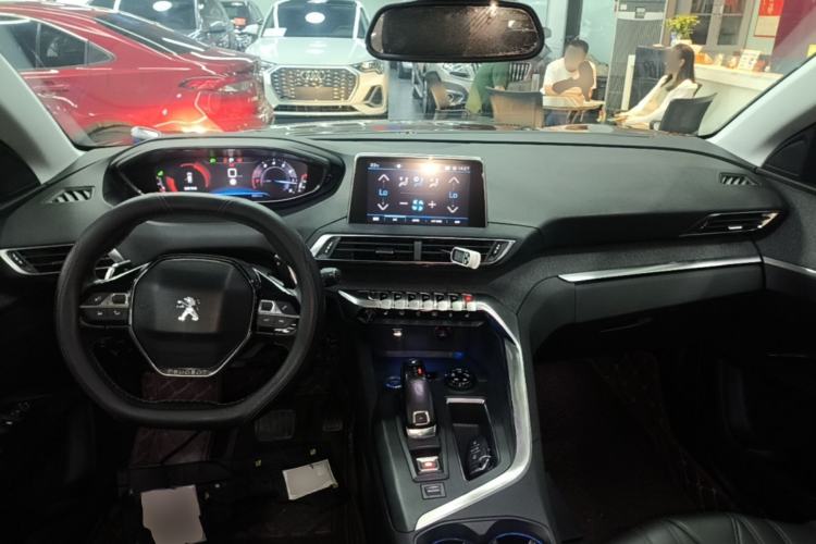 Used Peugeot 4008 2017 350THP Luxury Edition Center Console