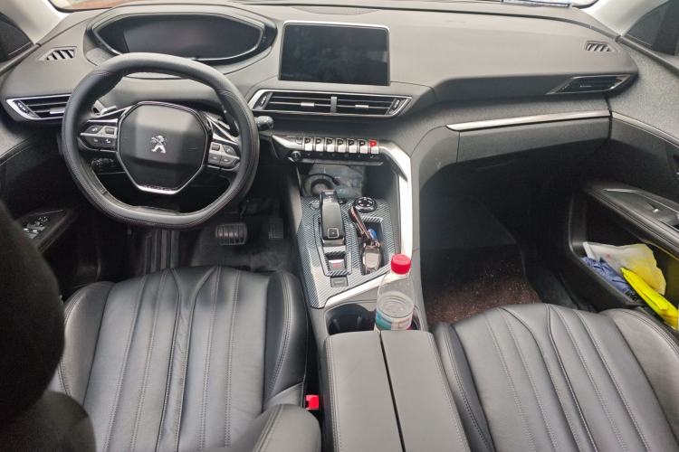 Used Peugeot 4008 2017 350THP Luxury Edition Center Console