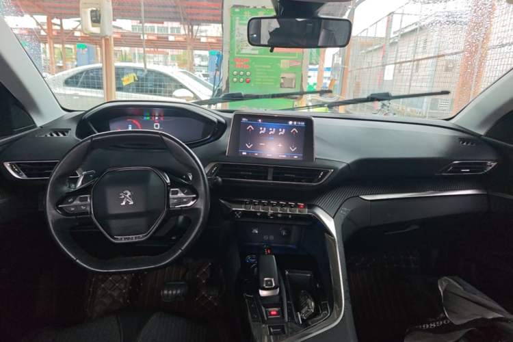 Used Peugeot 4008 2017 350THP Elite Edition Center Console