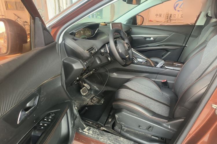 Used Peugeot 4008 2017 350THP Elite Edition Driver Seat