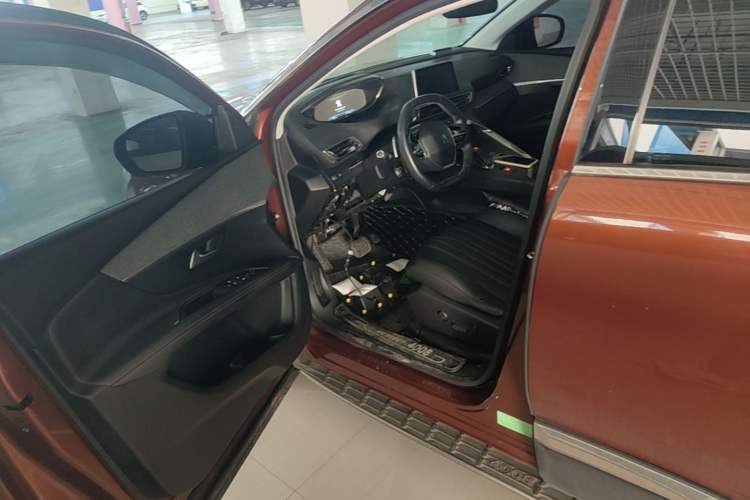 Used Peugeot 4008 2017 350THP Luxury Edition Driver Seat