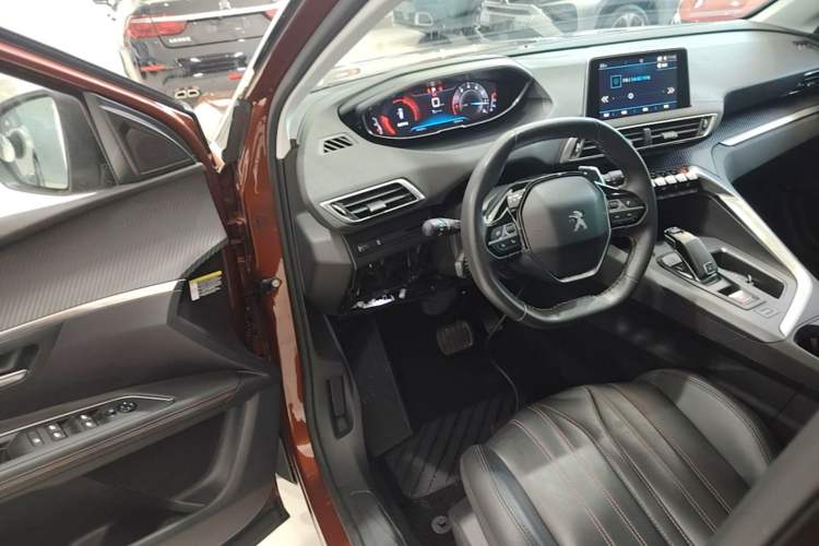 Used Peugeot 4008 2017 350THP Elite Edition Driver Seat