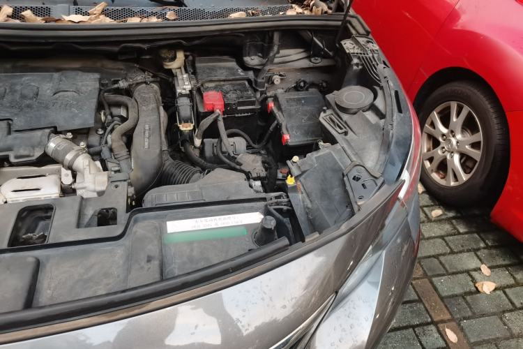 Used Peugeot 4008 2017 350THP Elite Edition Engine Bay Left