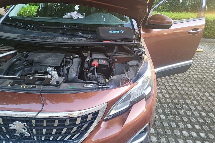 Used Peugeot 4008 2017 350THP Elite Edition Engine Bay Left