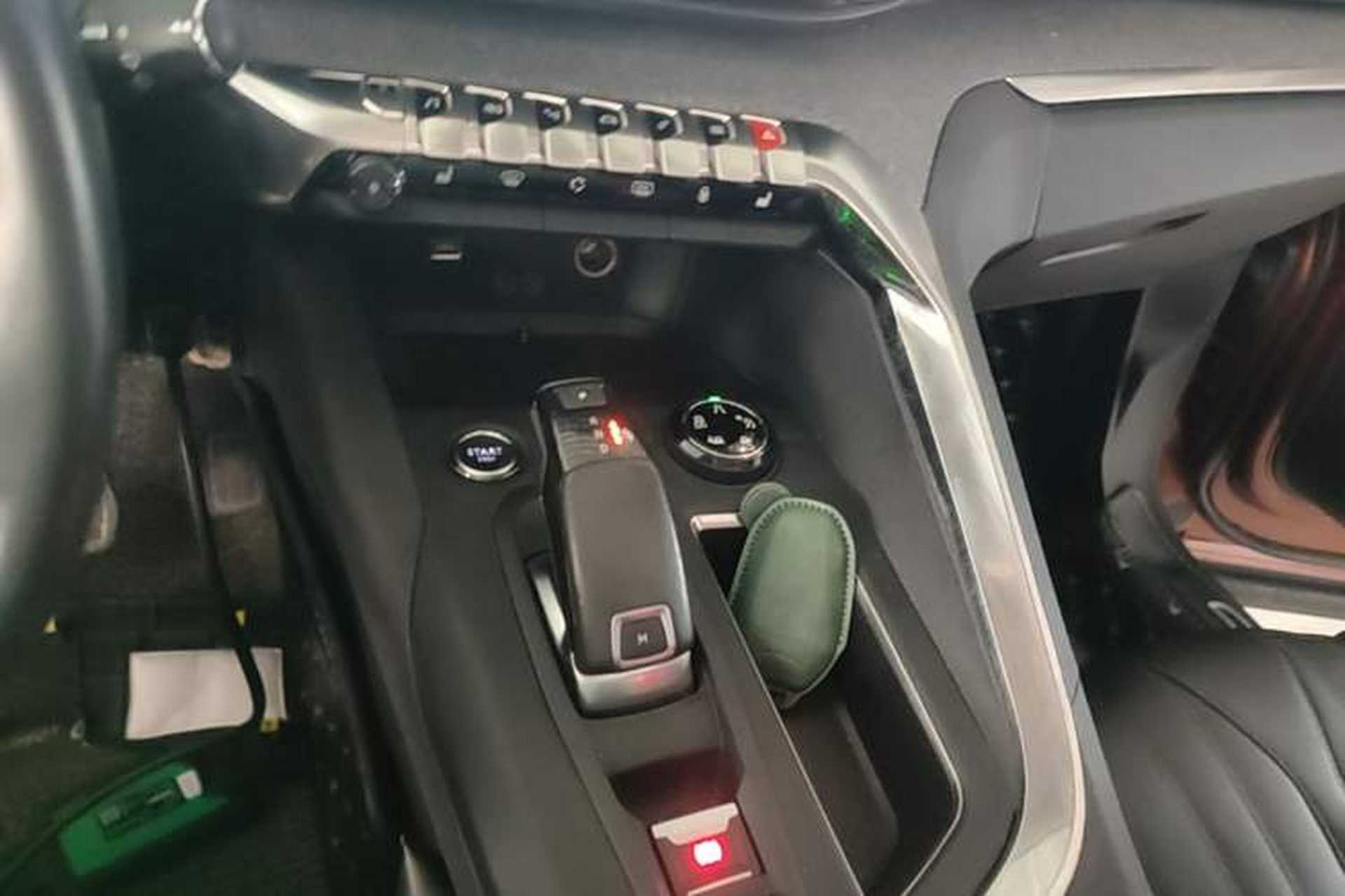 Used Peugeot 4008 2017 350THP Luxury Edition Gear Lever
