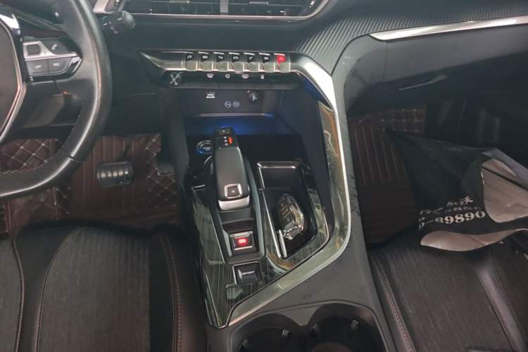 Used Peugeot 4008 2017 350THP Elite Edition Gear Lever