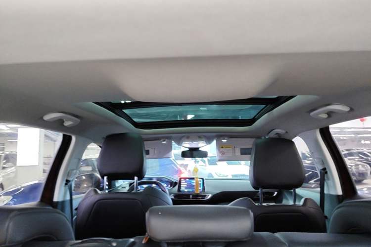 Used Peugeot 4008 2017 350THP Elite Edition Headliner