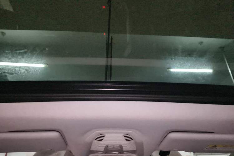 Used Peugeot 4008 2017 350THP Elite Edition Headliner