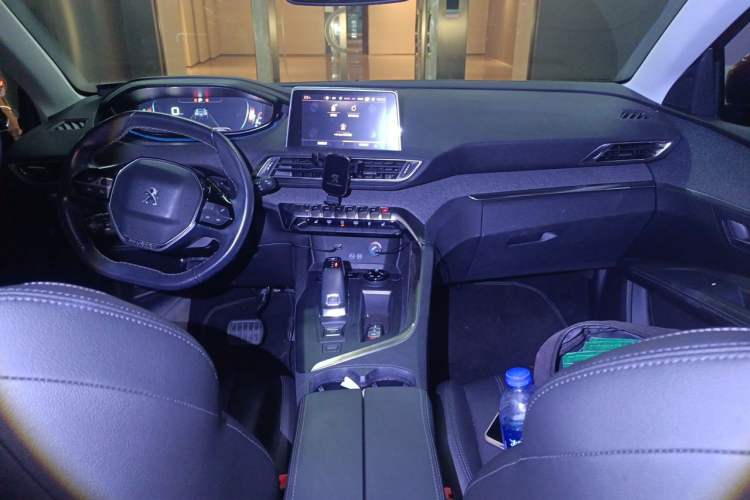 Used Peugeot 4008 2017 350THP Luxury Edition Interior 2