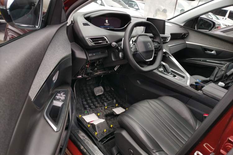 Used Peugeot 4008 2017 350THP Luxury Edition Interior 3