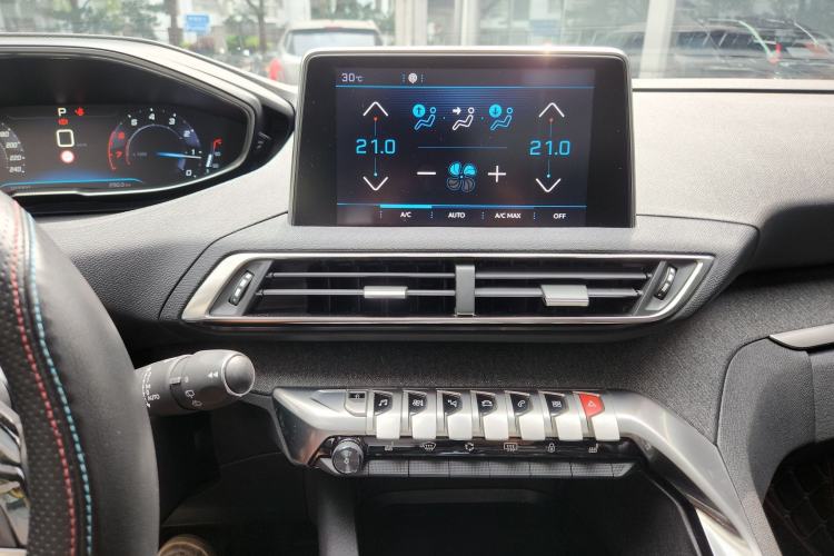 Used Peugeot 4008 2017 350THP Luxury Edition Interior 4