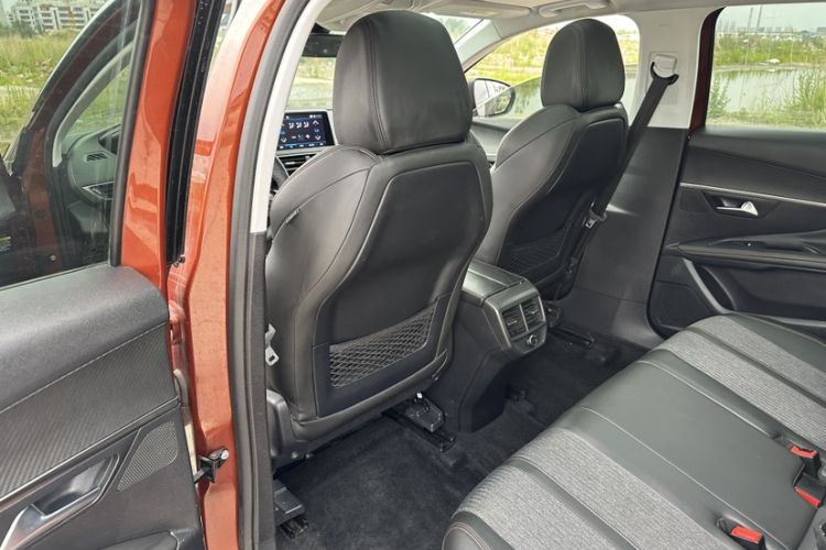 Used Peugeot 4008 2017 350THP Elite Edition Interior 5