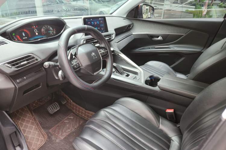 Used Peugeot 4008 2017 350THP Luxury Edition Interior 8