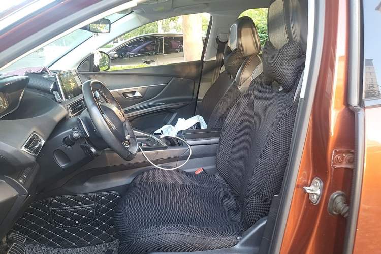 Used Peugeot 4008 2017 350THP Elite Edition Left Front Seat