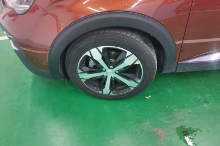 Used Peugeot 4008 2017 350THP Luxury Edition Left Front Wheel Hub