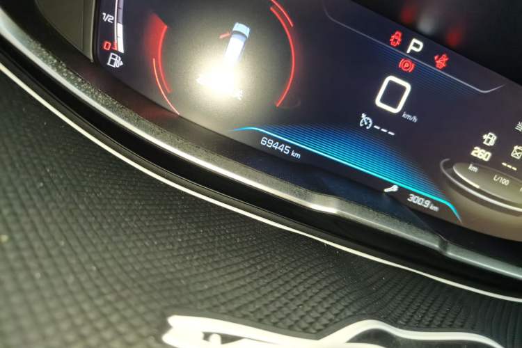 Used Peugeot 4008 2017 350THP Elite Edition Odometer Close Up