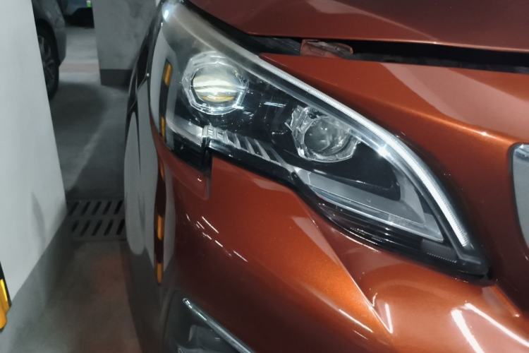 Used Peugeot 4008 2017 350THP Elite Edition Right Front Headlight