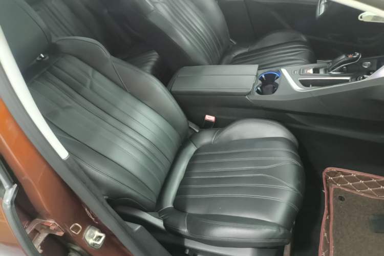 Used Peugeot 4008 2017 350THP Luxury Edition Right Front Seat
