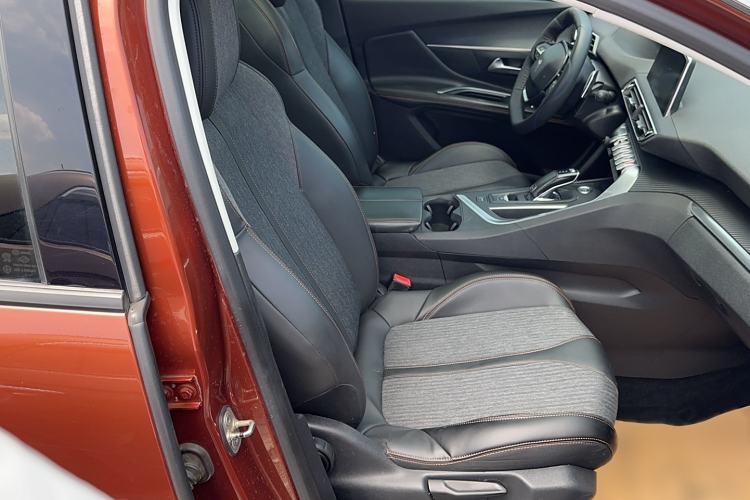 Used Peugeot 4008 2017 350THP Elite Edition Right Front Seat