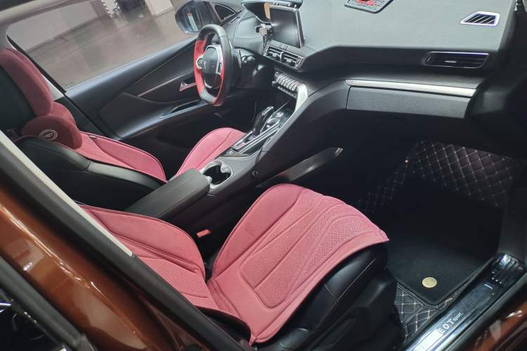 Used Peugeot 4008 2017 350THP Elite Edition Right Front Seat