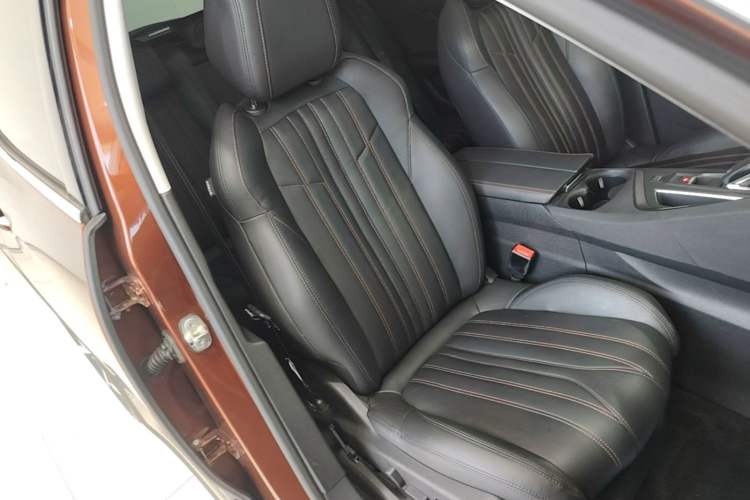 Used Peugeot 4008 2017 350THP Elite Edition Right Front Seat