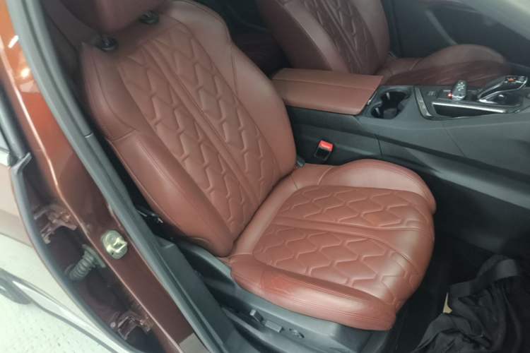 Used Peugeot 4008 2017 380THP Luxury GT Edition Right Front Seat